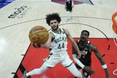 利拉德重返波特兰，NBA球星助力开拓者队续写篮球传奇